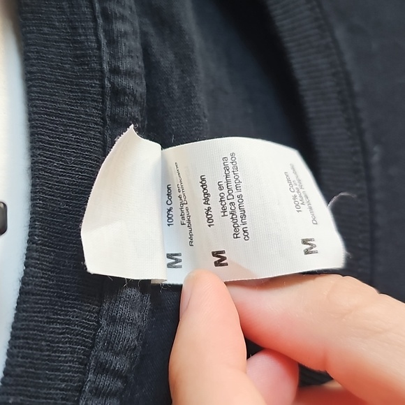 Alice In Wonderland Black Graphic T-Shirt Size Med. - Picture 2 of 5